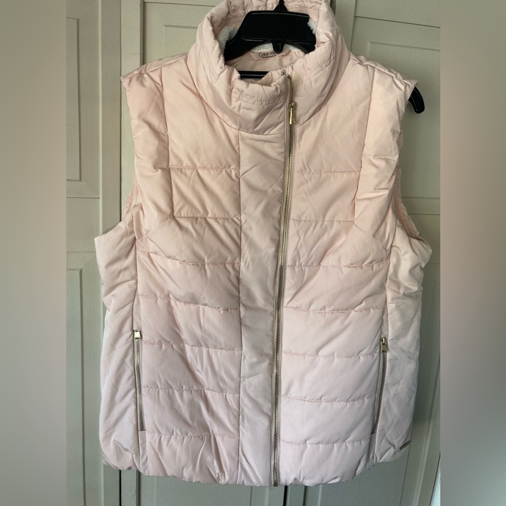 Calvin Klein Performance vest size XL